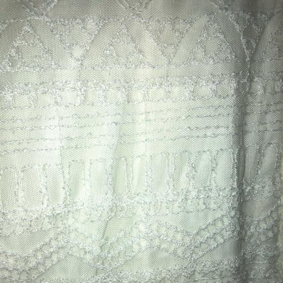 White embroidered mini dress - Picture 4 of 6